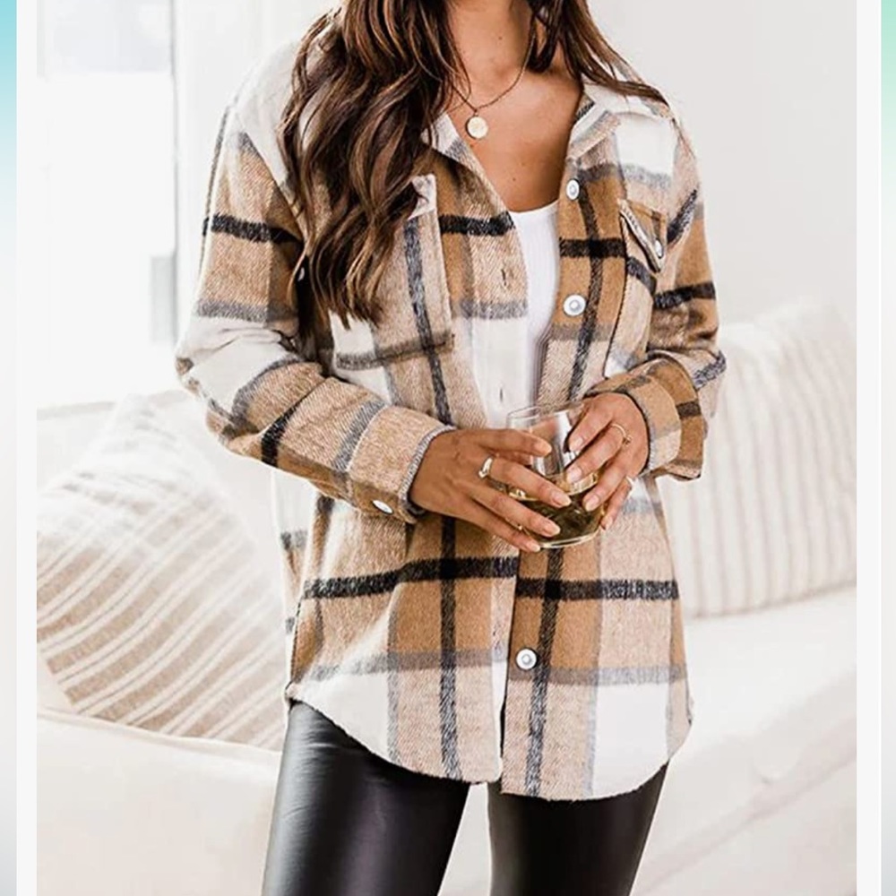 Womens Plaid Long Sleeve Lapel Button Short Pocketed Flannel Shackets Overshirt